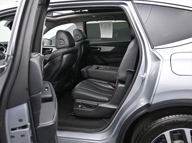 used 2023 Acura MDX car, priced at $43,397