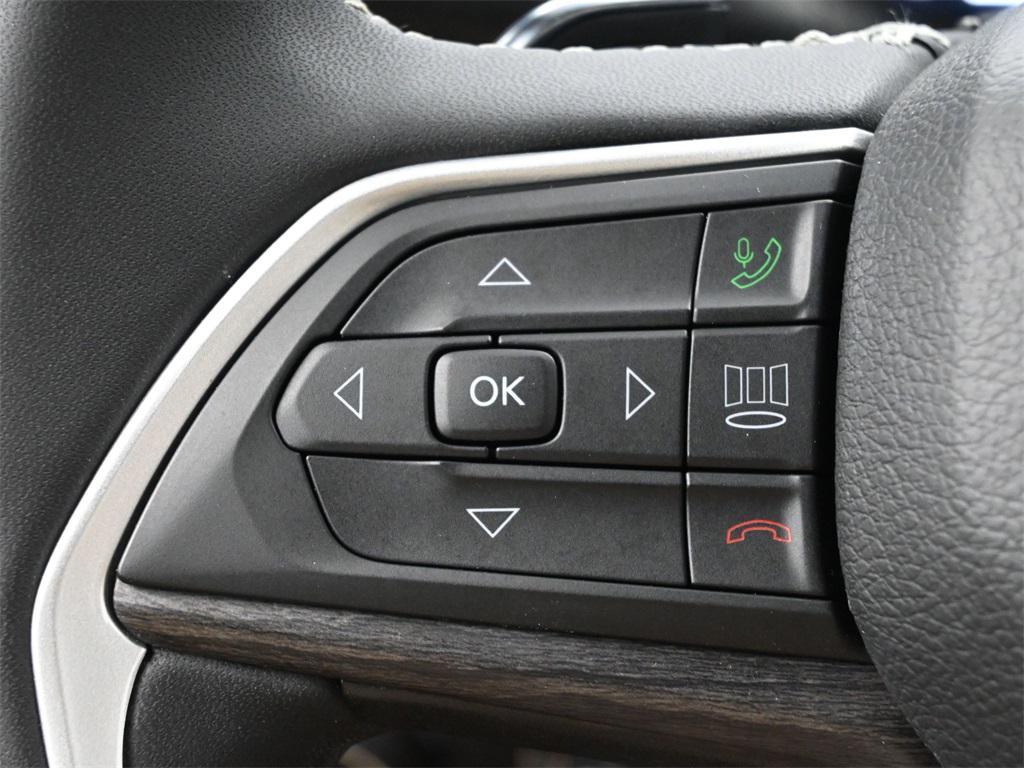 used 2023 Jeep Grand Cherokee car, priced at $33,000