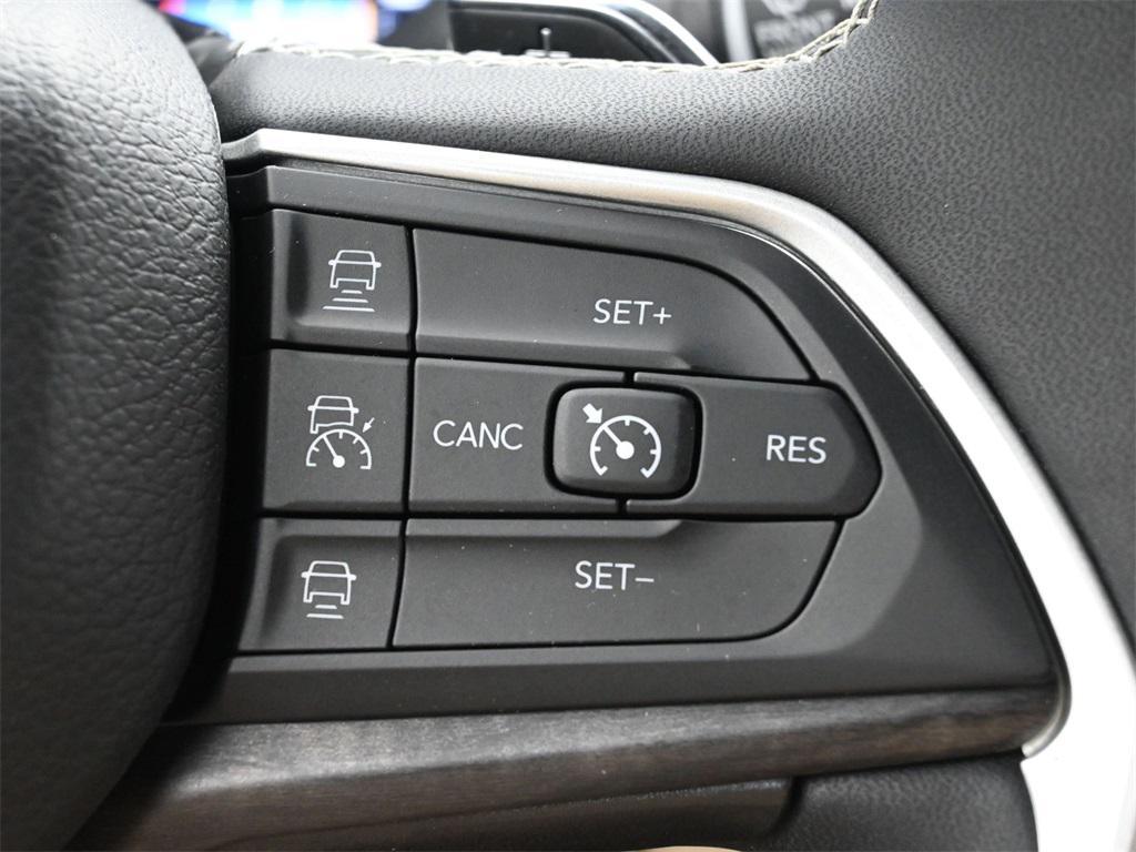 used 2023 Jeep Grand Cherokee car, priced at $33,000