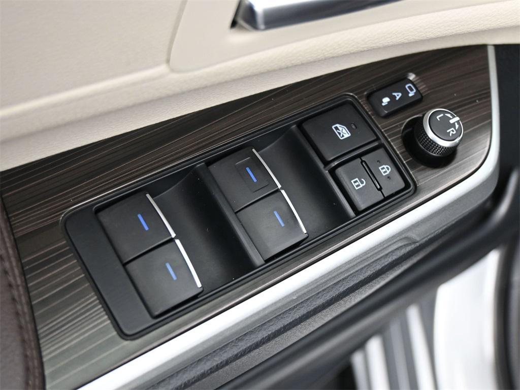 used 2022 Toyota Sienna car, priced at $44,500