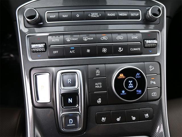 used 2022 Hyundai Santa Fe car, priced at $27,000