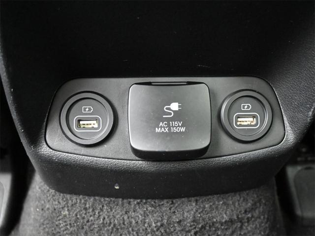 used 2022 Hyundai Santa Fe car, priced at $27,000