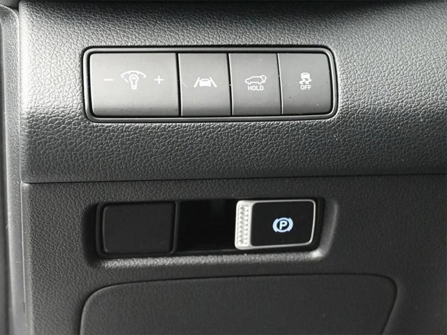 used 2022 Hyundai Santa Fe car, priced at $25,250