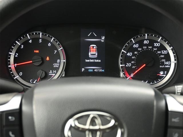 used 2021 Toyota Highlander car, priced at $31,294