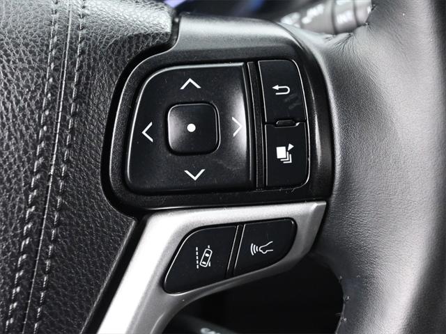 used 2019 Toyota Highlander car, priced at $26,000