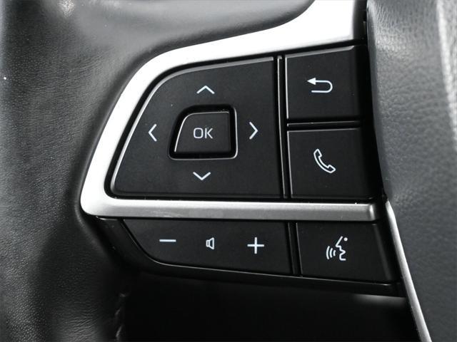 used 2022 Toyota Highlander car, priced at $35,500