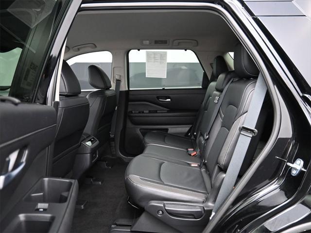 used 2024 Nissan Pathfinder car, priced at $40,997