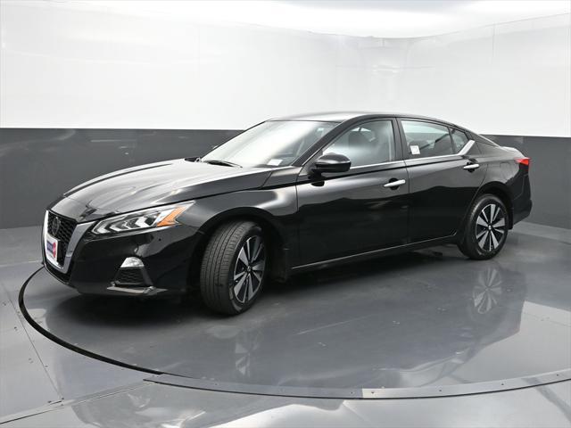 used 2022 Nissan Altima car, priced at $23,500