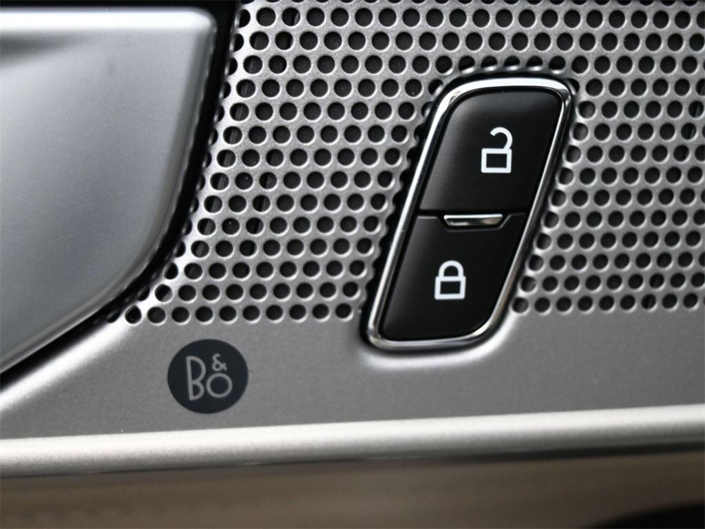 used 2024 Ford Explorer car, priced at $31,000