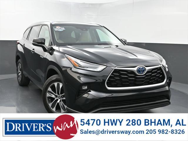 used 2021 Toyota Highlander Hybrid car, priced at $36,000