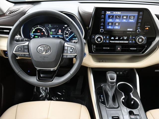 used 2021 Toyota Highlander Hybrid car, priced at $36,000