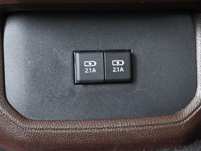 used 2021 Toyota Highlander Hybrid car, priced at $36,000