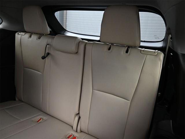 used 2021 Toyota Highlander Hybrid car, priced at $36,000