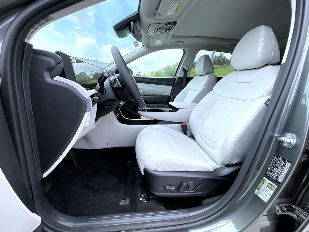 new 2025 Hyundai TUCSON Hybrid car, priced at $37,334