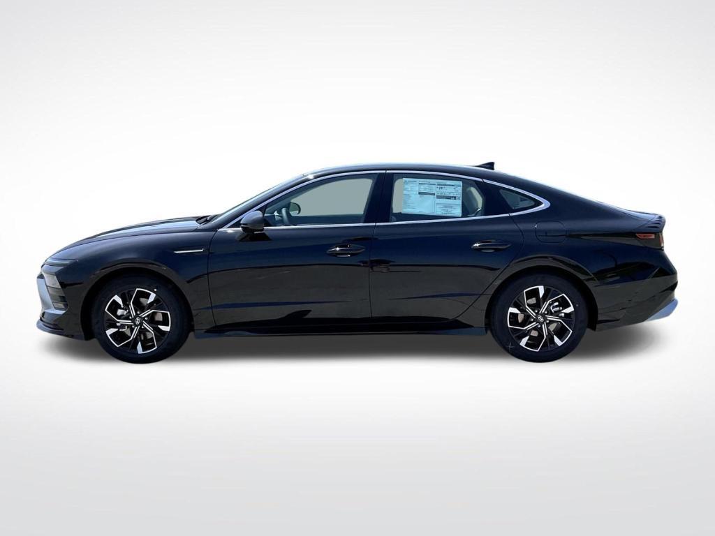new 2025 Hyundai Sonata car, priced at $30,379