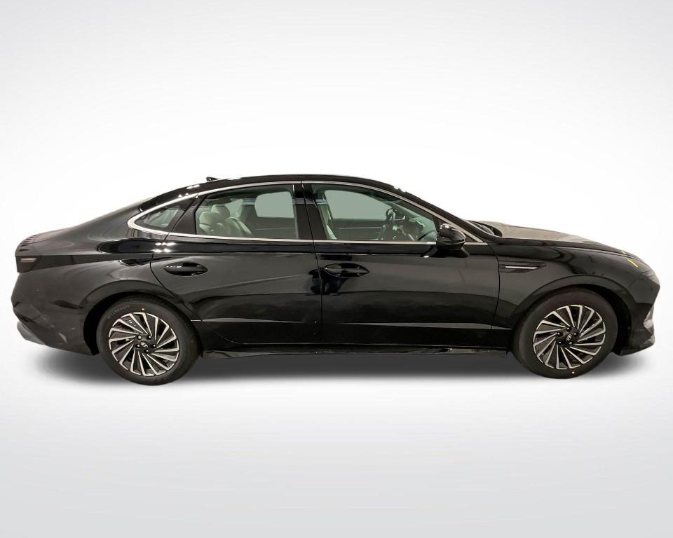 new 2025 Hyundai Sonata Hybrid car, priced at $32,989