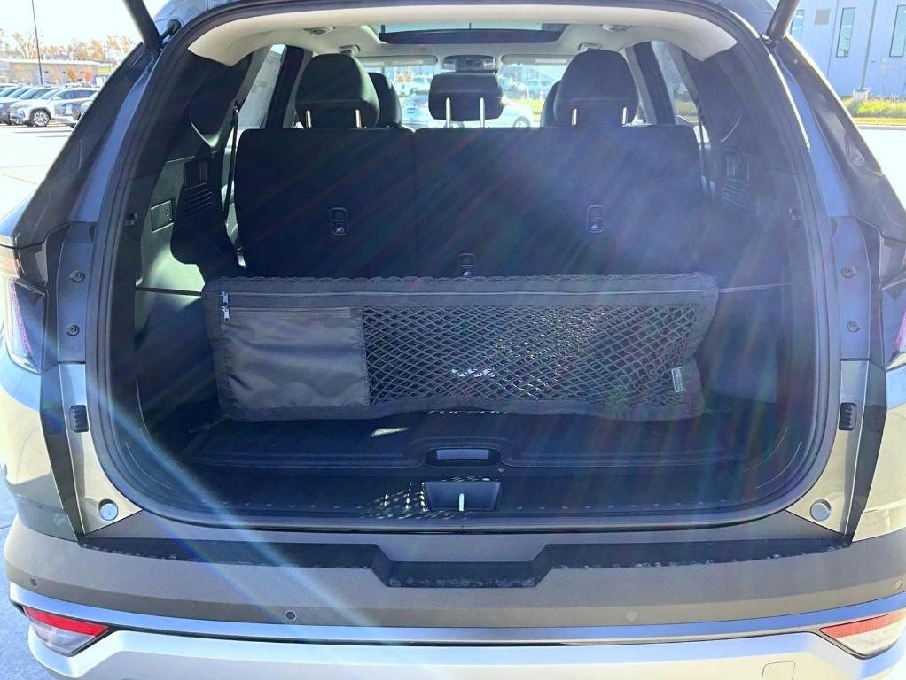 new 2026 Hyundai TUCSON Hybrid car, priced at $40,149