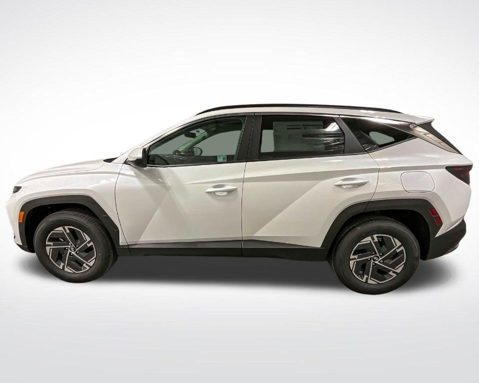 new 2025 Hyundai Tucson Hybrid car, priced at $35,779