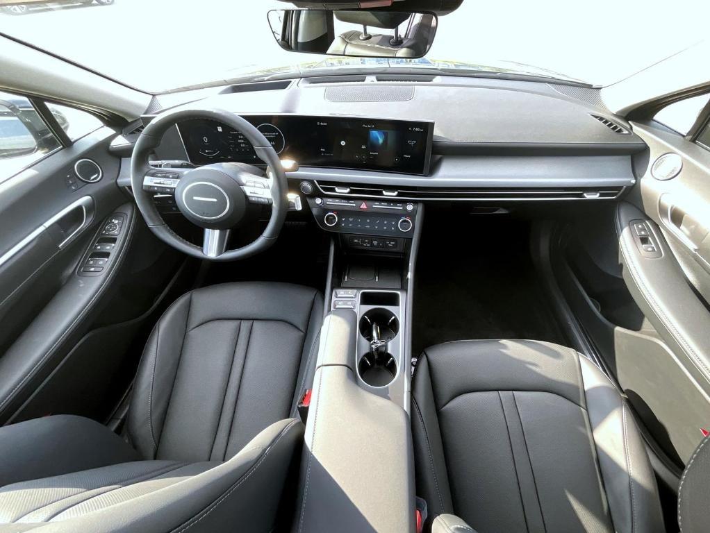 new 2025 Hyundai Sonata Hybrid car, priced at $37,784