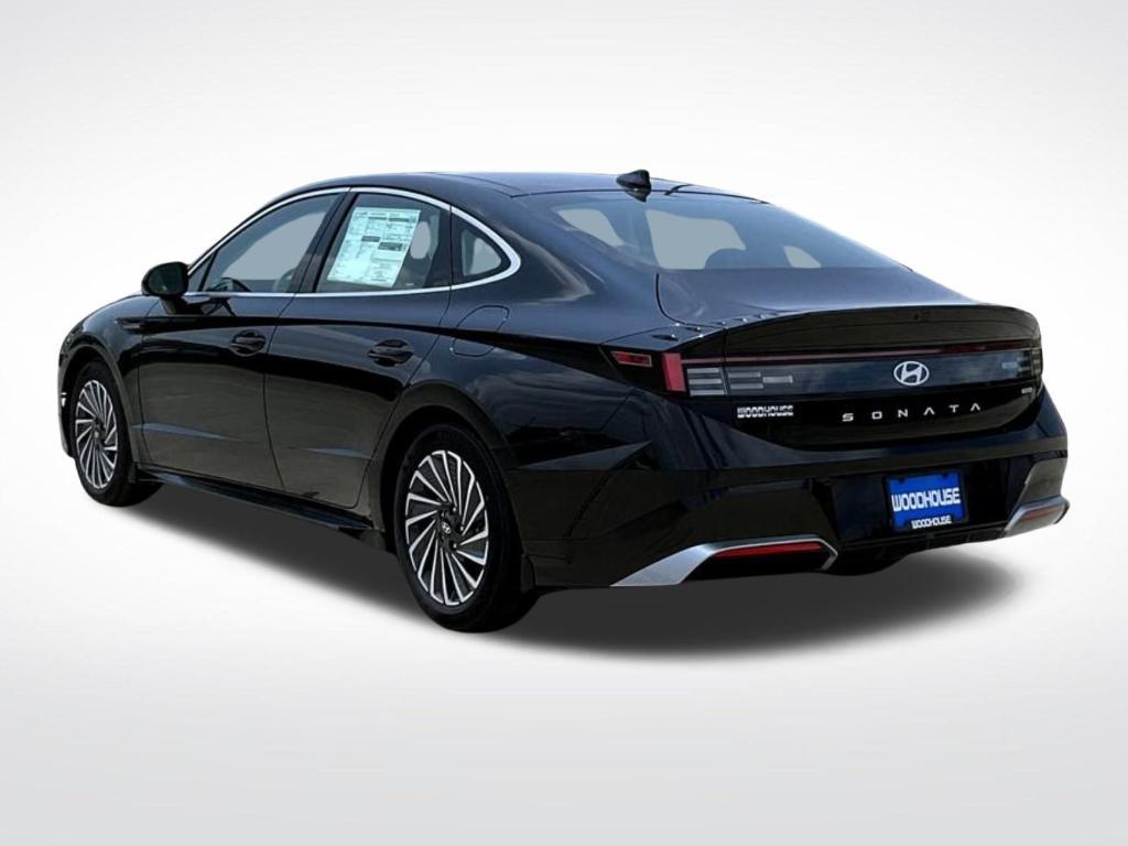 new 2025 Hyundai Sonata Hybrid car, priced at $38,457