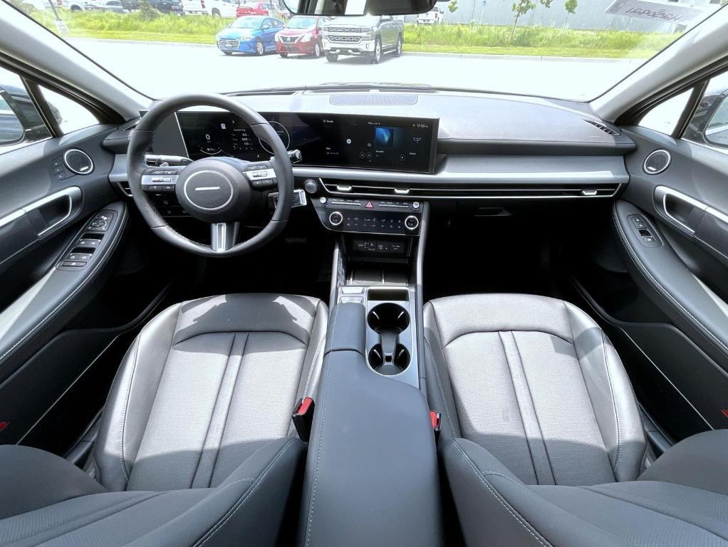 new 2025 Hyundai Sonata Hybrid car, priced at $38,457