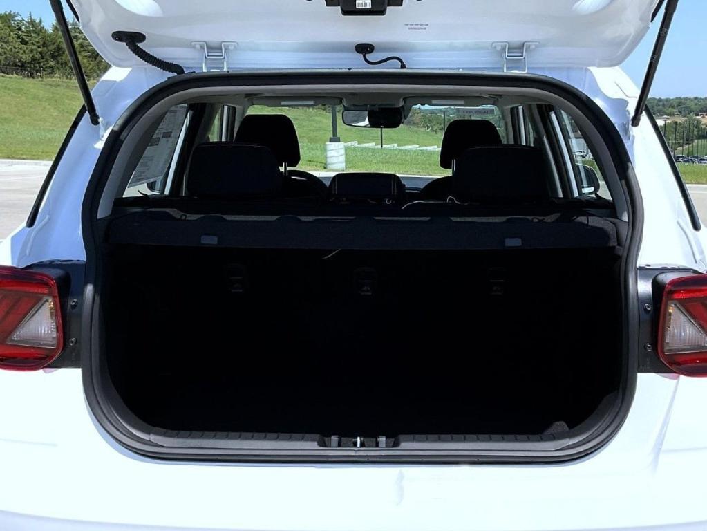 new 2025 Hyundai Venue car, priced at $23,321