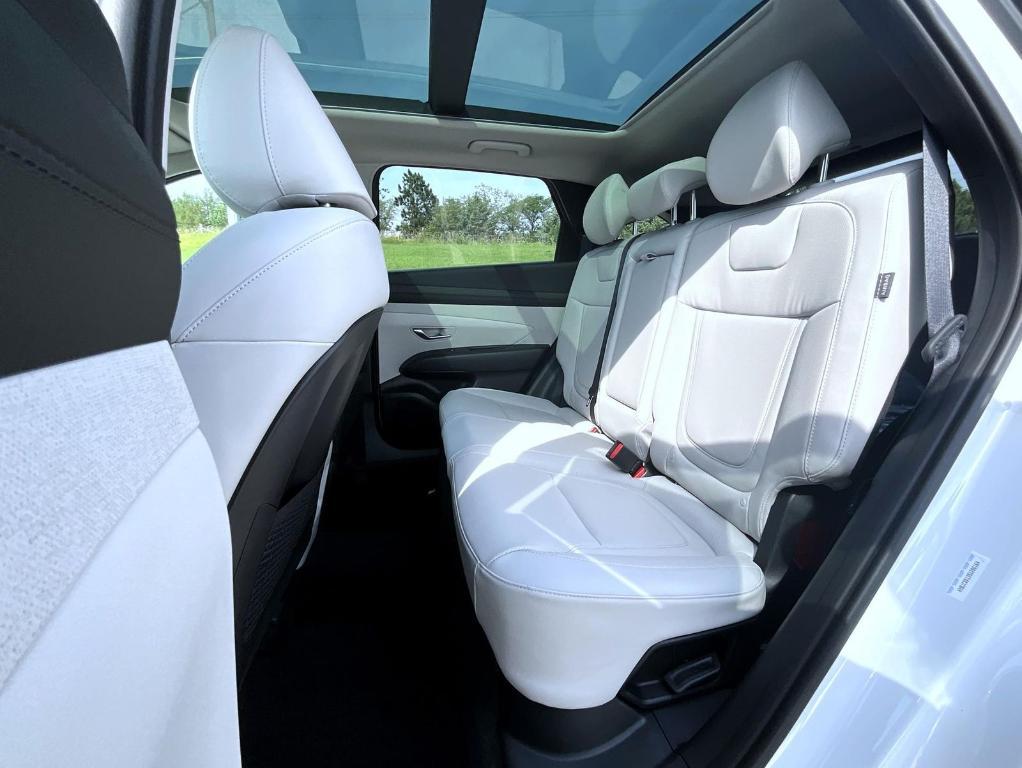 new 2025 Hyundai TUCSON Hybrid car, priced at $37,839