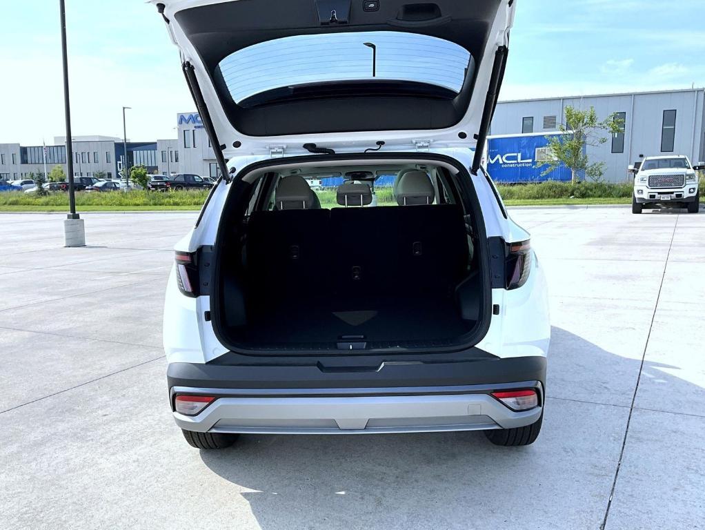 new 2025 Hyundai TUCSON Hybrid car, priced at $37,839