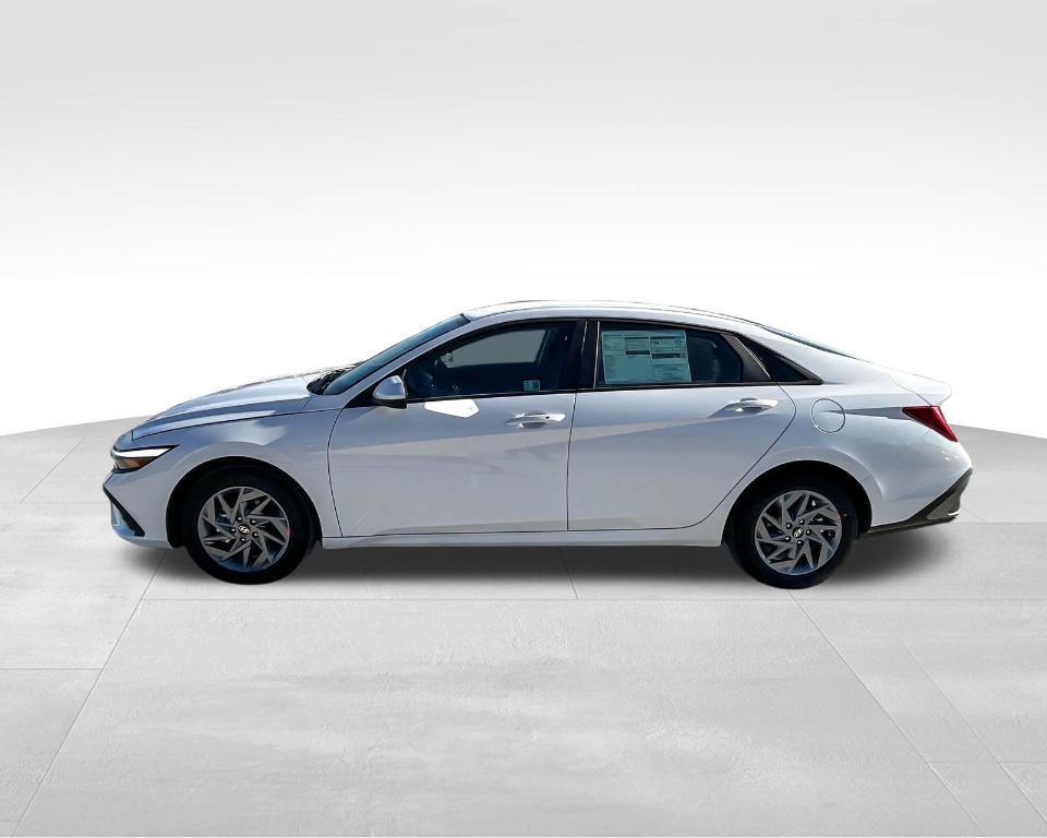 new 2025 Hyundai ELANTRA HEV car, priced at $26,534