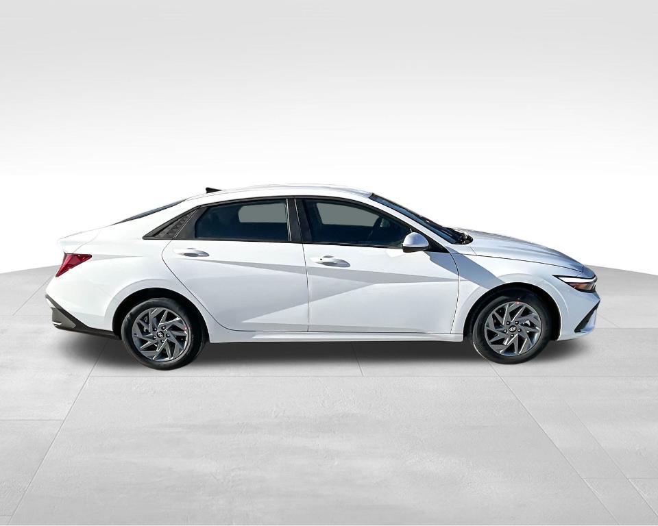 new 2025 Hyundai ELANTRA HEV car, priced at $26,534