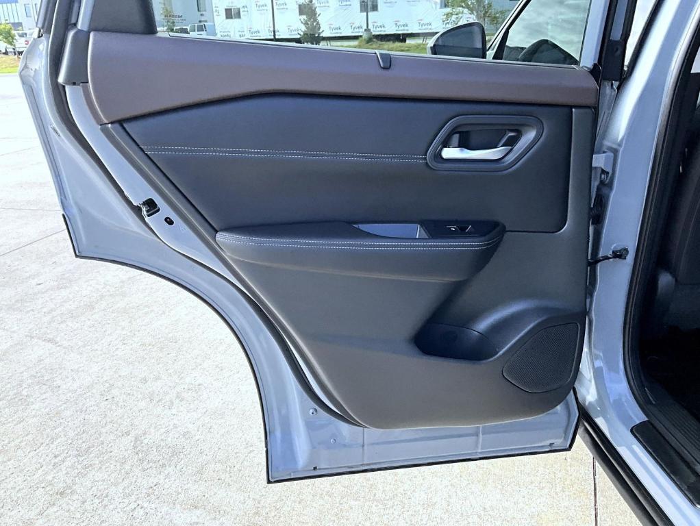 used 2023 Nissan Rogue car, priced at $29,058