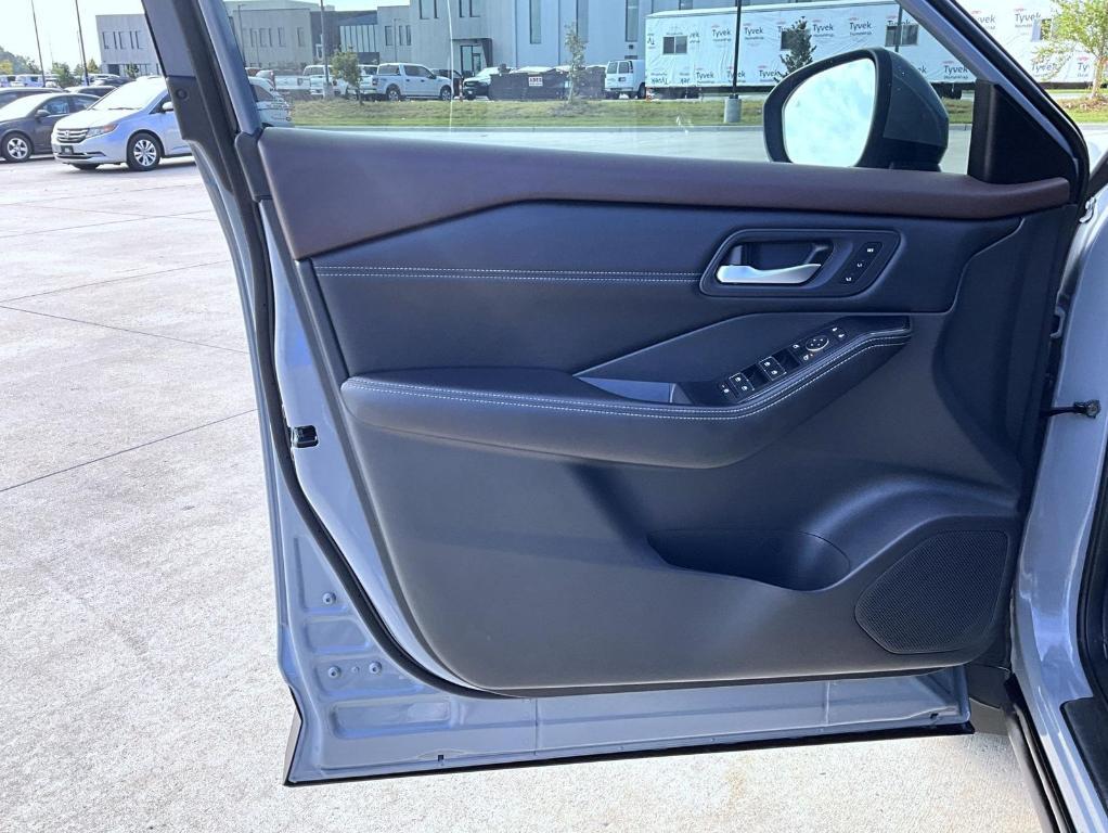 used 2023 Nissan Rogue car, priced at $29,058