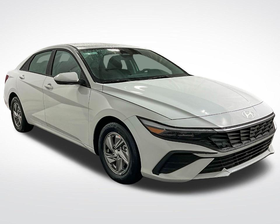 new 2025 Hyundai Elantra car, priced at $23,648