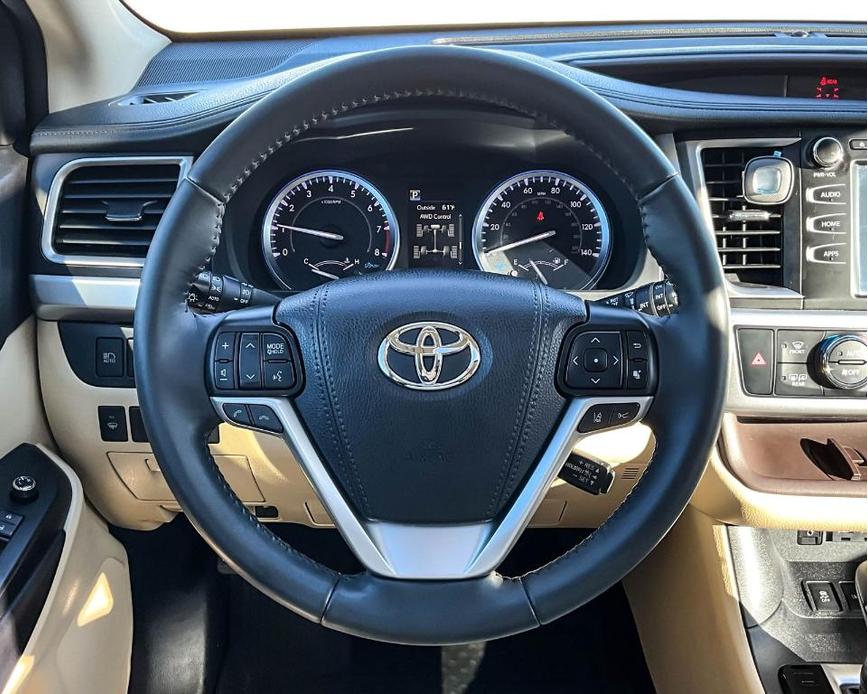 used 2019 Toyota Highlander car, priced at $28,995