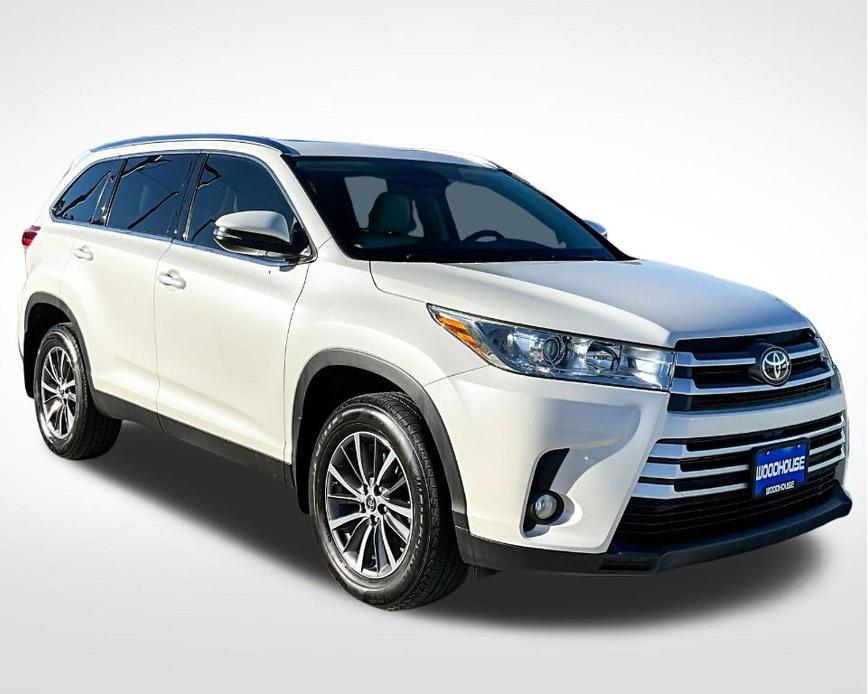 used 2019 Toyota Highlander car, priced at $28,995