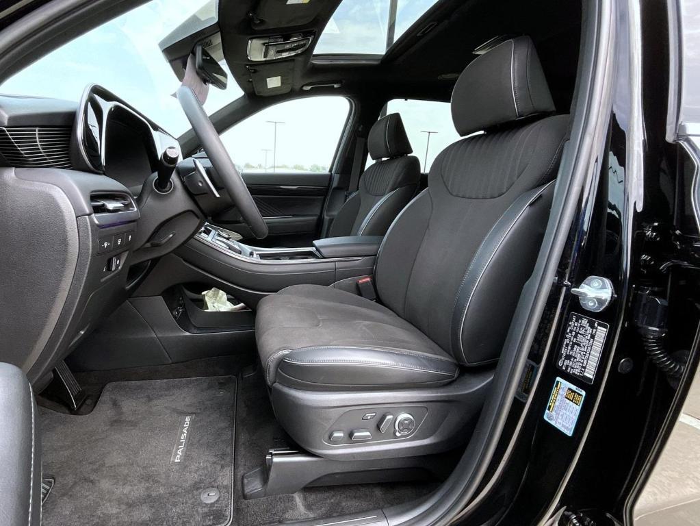 used 2025 Hyundai Palisade car, priced at $48,180