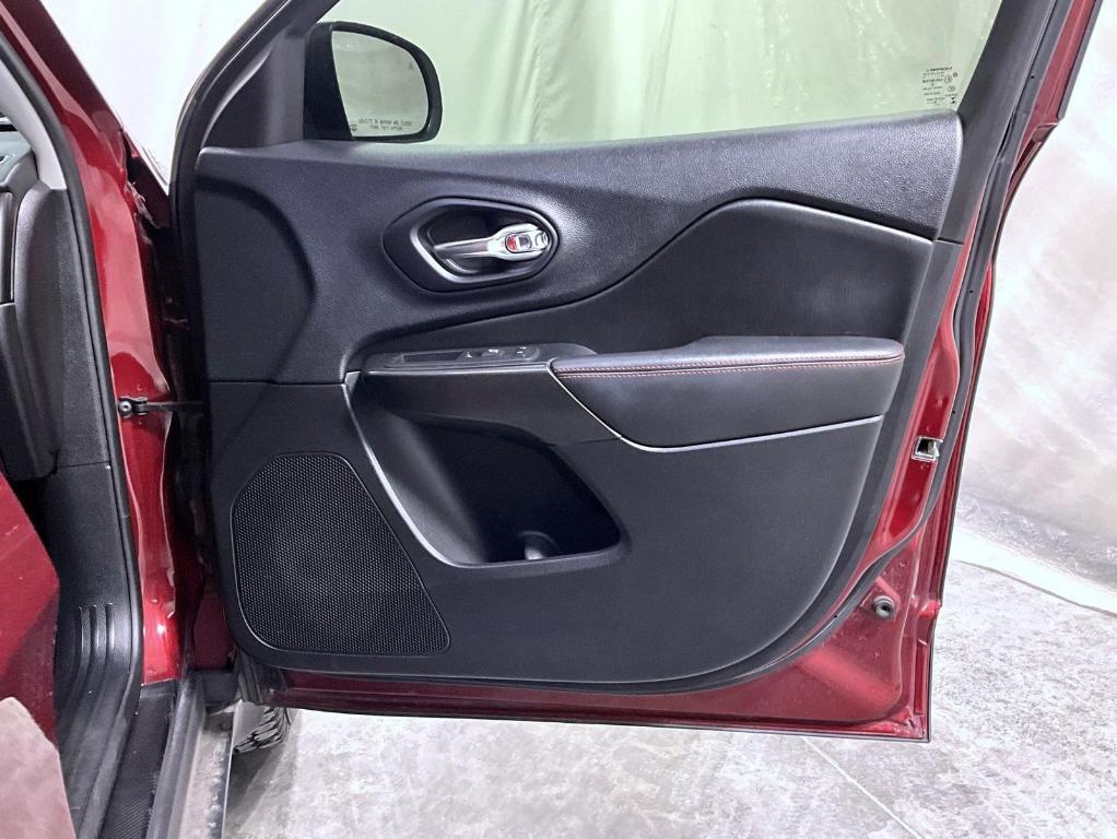 used 2019 Jeep Cherokee car, priced at $21,569