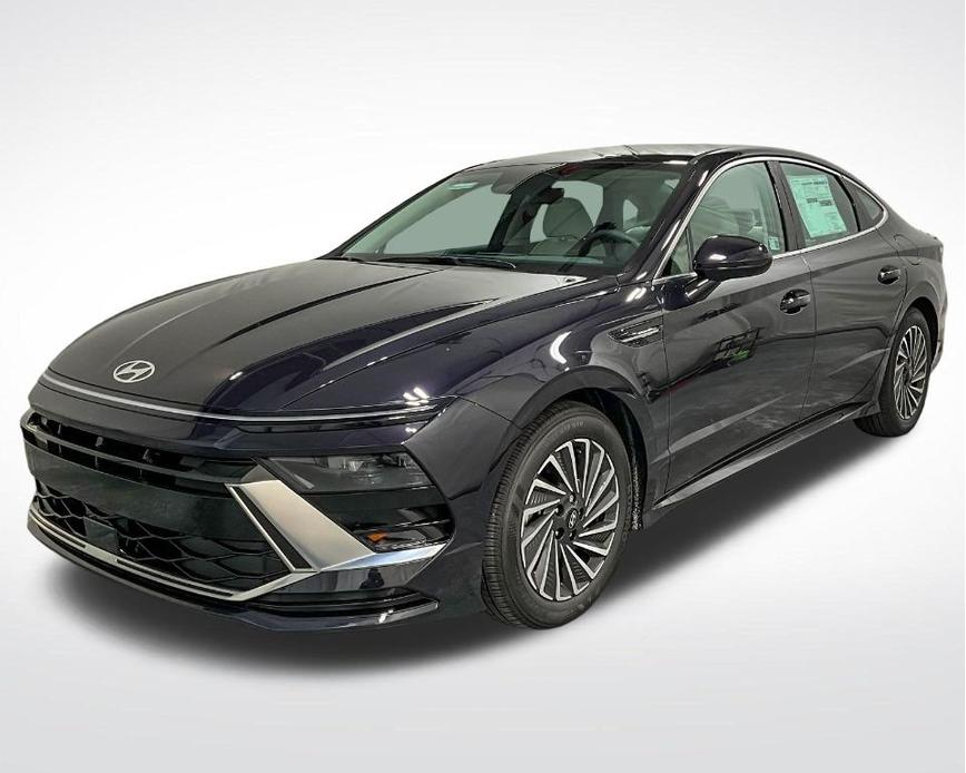 new 2025 Hyundai Sonata Hybrid car, priced at $33,004