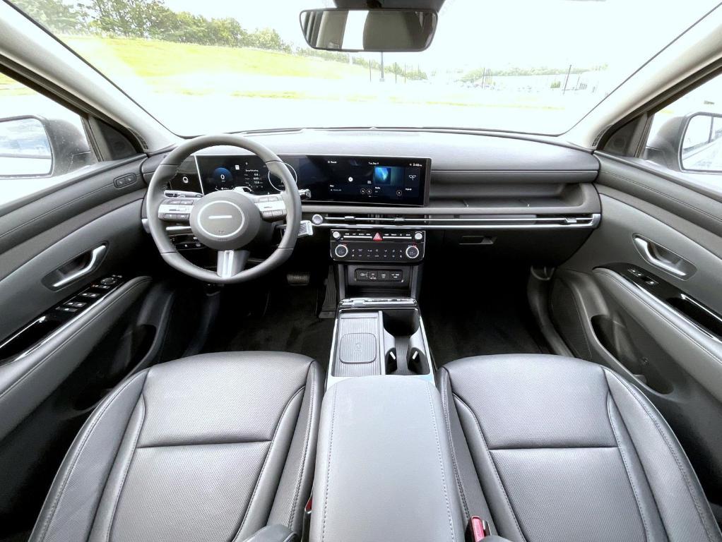 new 2025 Hyundai TUCSON Hybrid car, priced at $40,990