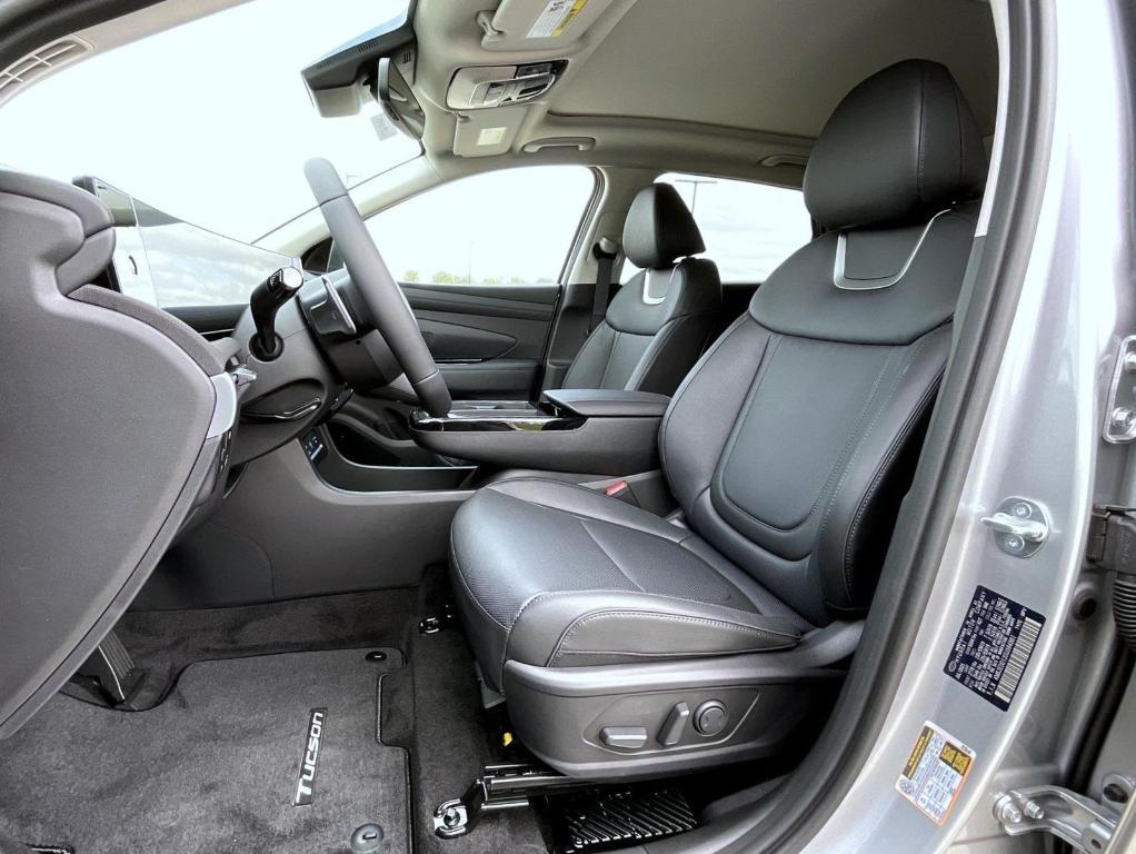 new 2025 Hyundai TUCSON Hybrid car, priced at $40,990