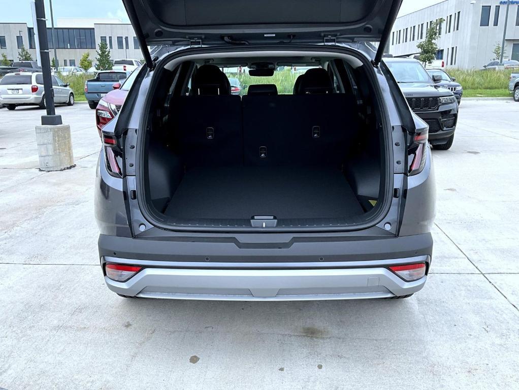 new 2025 Hyundai TUCSON Hybrid car, priced at $42,609