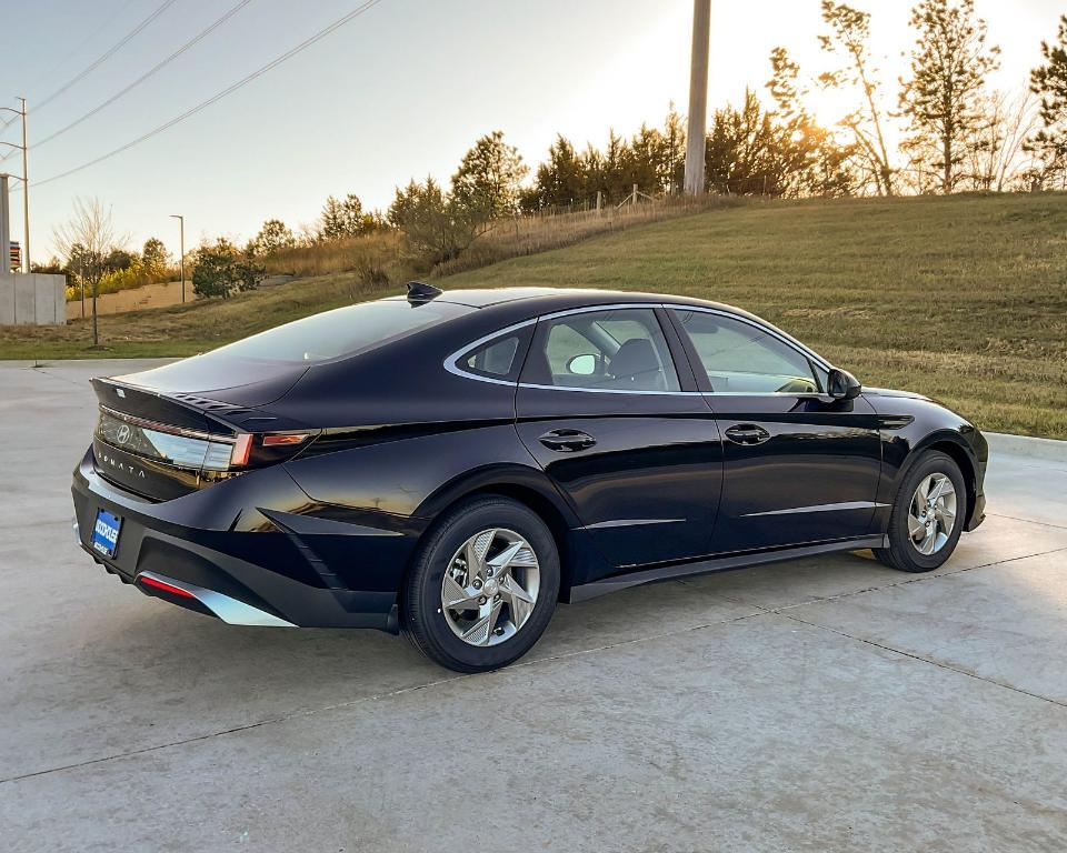 new 2025 Hyundai Sonata car, priced at $25,283
