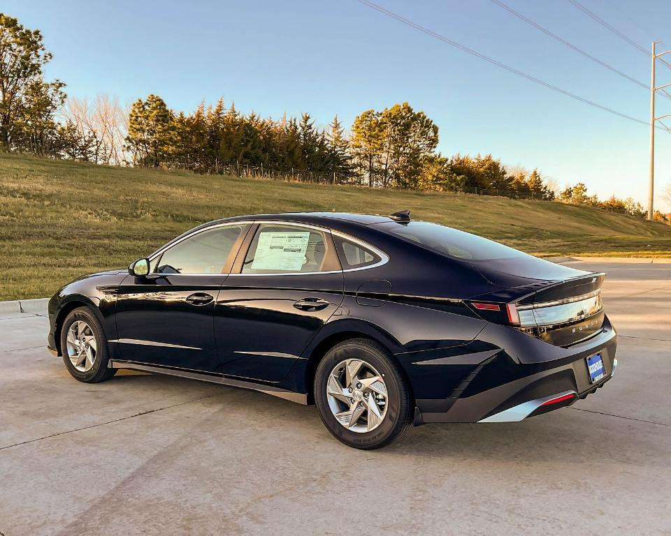 new 2025 Hyundai Sonata car, priced at $25,283