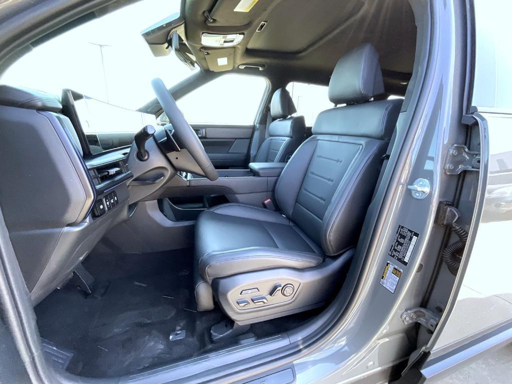 new 2025 Hyundai SANTA FE HEV car, priced at $50,874