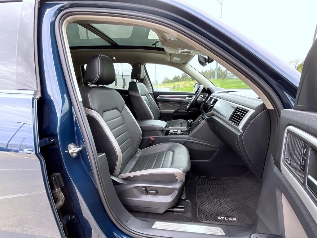 used 2021 Volkswagen Atlas car, priced at $29,700