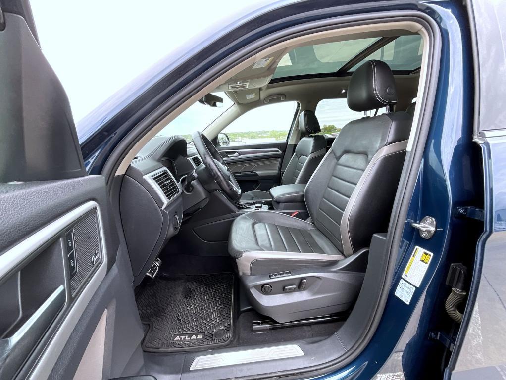 used 2021 Volkswagen Atlas car, priced at $29,700