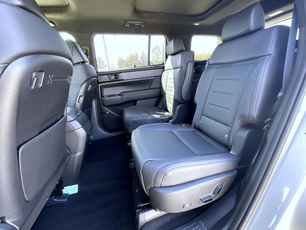 new 2025 Hyundai SANTA FE HEV car, priced at $50,874