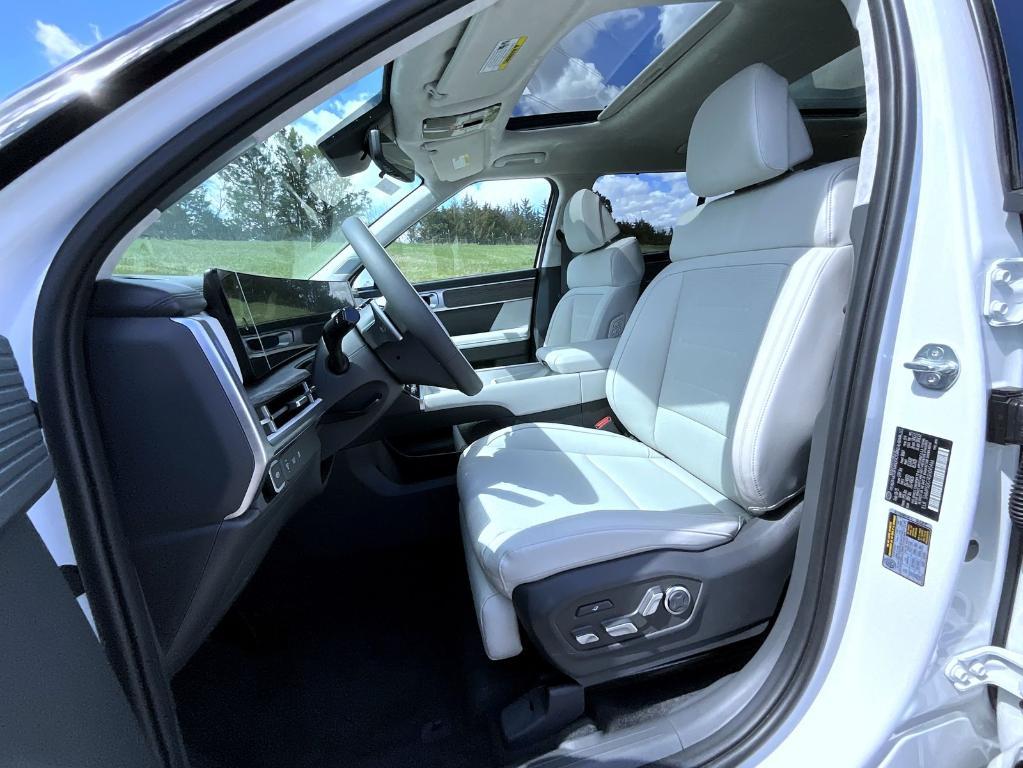 new 2025 Hyundai SANTA FE HEV car, priced at $49,014