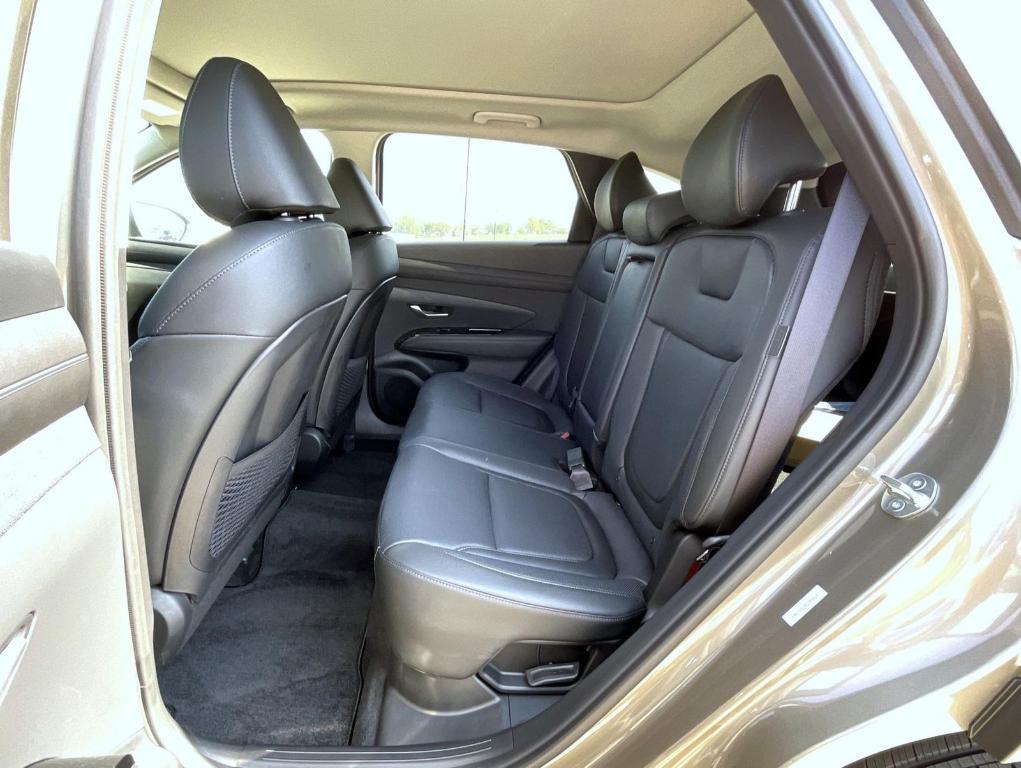 new 2025 Hyundai TUCSON Hybrid car, priced at $40,990