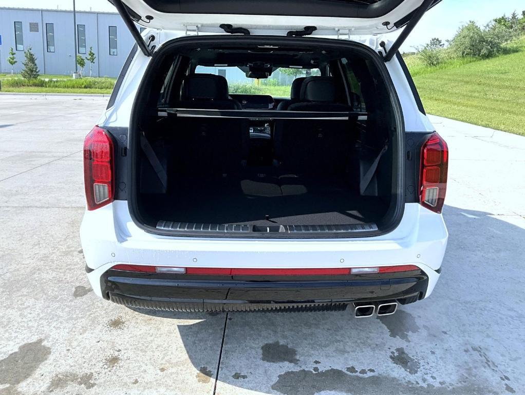 new 2025 Hyundai Palisade car, priced at $52,121